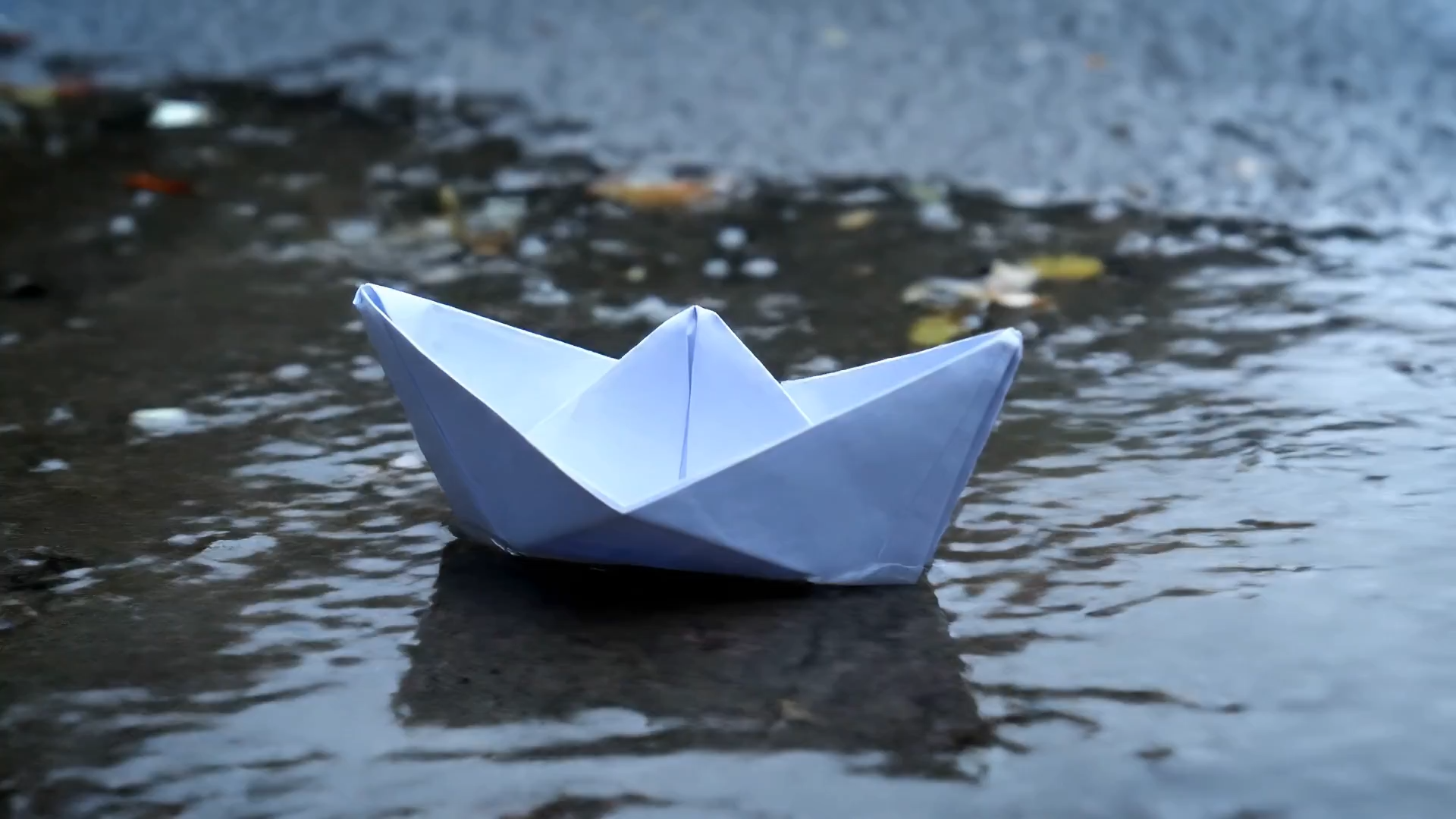 The noise and movement of water